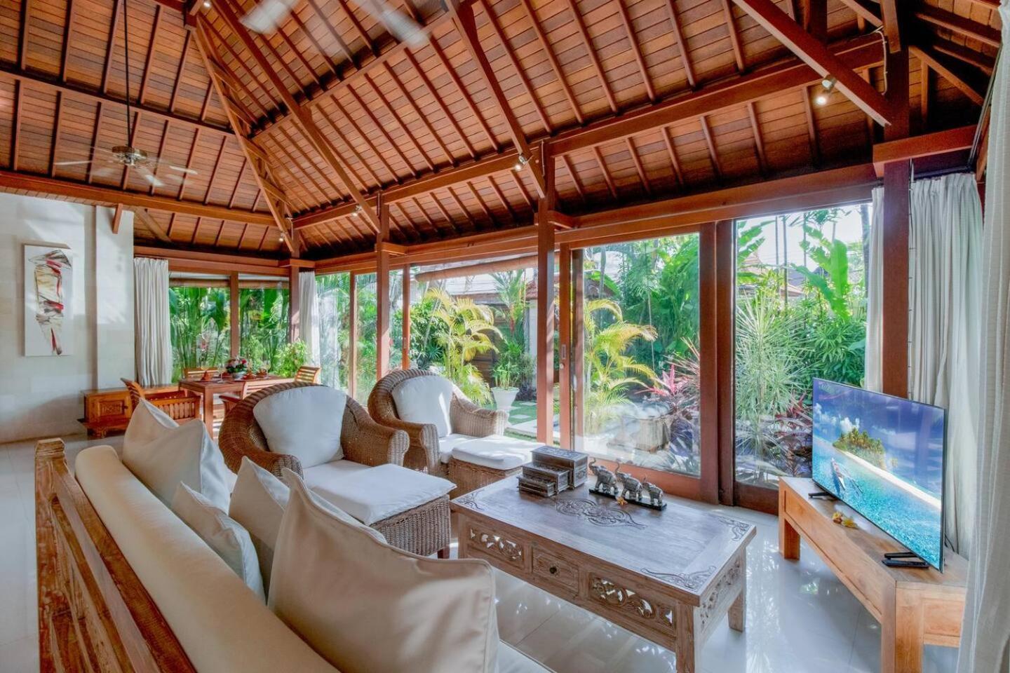 Heart Of Seminyak, 2Br, Sleeps 4, Walk To Bintang Villa Eksteriør bilde